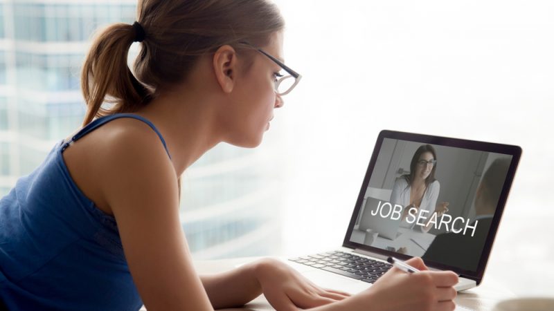 Top 3 Advantages Of Searching And Applying Jobs Online