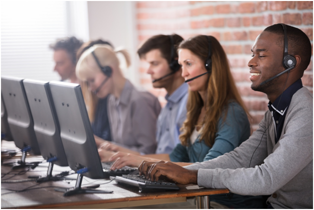 Answering Service vs Call Center: What’s the Difference?
