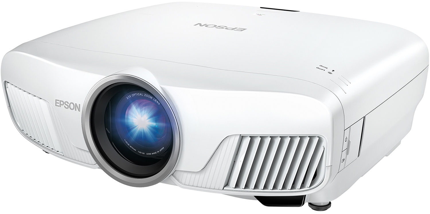 What are the important features of Projectors?