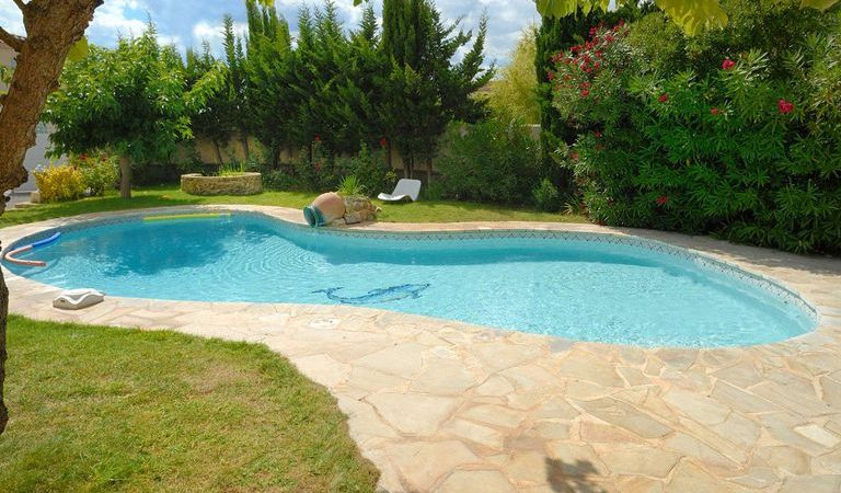 Find the right type of pool cover for your home